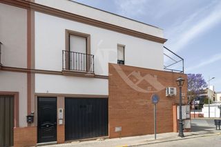 Lloguer Pis a Luis de góngora 2. Piso en alquiler en umbrete, 3 dormitorios.