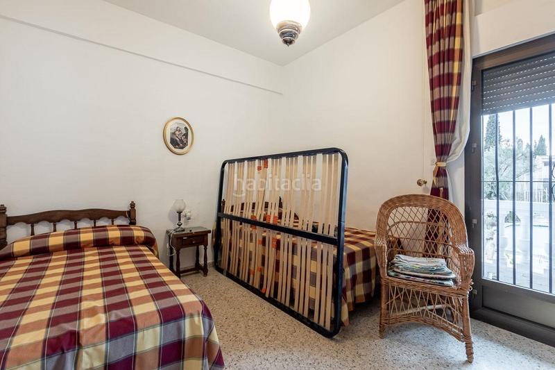 Foto b5d56a55-96f9-43bc-8ec0-3826a2649bf1. Chalet en calle divan tamarit 3 chalet en huetor vega. en Huétor Vega