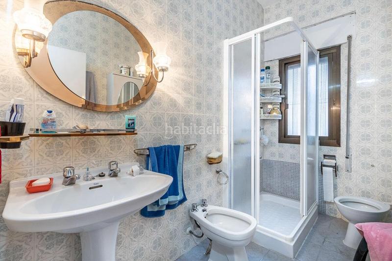 Foto e0bc4bae-57b9-436b-babb-470fdde327f5. Chalet en calle divan tamarit 3 chalet en huetor vega. en Huétor Vega