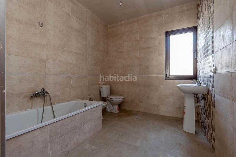 Foto 0b52c167-d58c-4081-9541-12fb1434fb84. Chalet en calle nogal 5 dos joyas en una compra! casas de ensueño en el ventorrillo, cullar vega en Cúllar Vega