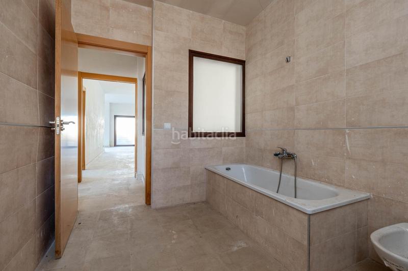 Foto df2e2a84-d079-4e43-b201-b2a68be15d7b. Chalet en calle nogal 5 dos joyas en una compra! casas de ensueño en el ventorrillo, cullar vega en Cúllar Vega