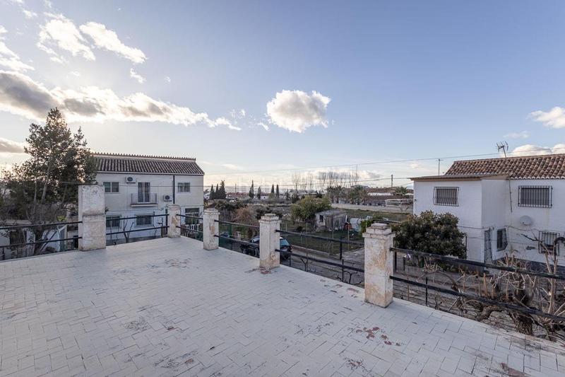 Foto e0b4a2bb-dbf6-453f-8be4-b7c8ae8d6a4c. Casa a calle granada 57 a Barrio de la Vega Monachil