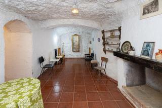 Country house in Camino del sacromonte 5. Cueva en el sacromonte con magnífica ubicación.
