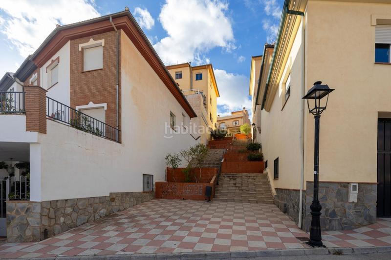 Foto d0da84cc-4b36-4d3e-aee4-e8d6a1803e24. Haus in calle alpes 30 in Alfacar
