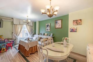 Casa aparellada a Calle alhamar 11. Adosada en el centro de peligros