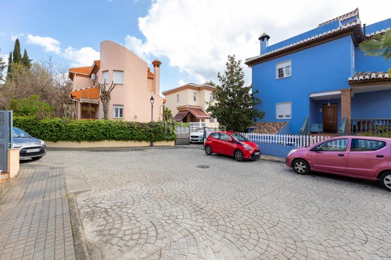 Foto a0b9fb92-a231-49a4-b6e3-a4a1c00af361. Casa en lugar del cortijo angustias preciosa casa en urbanizacion privada en Cenes de la Vega
