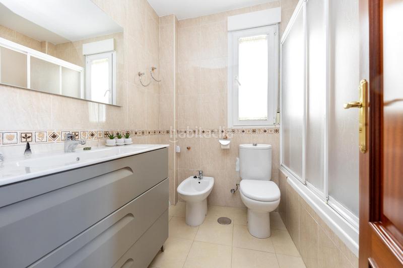 Foto f90a2fda-2028-40e7-a215-bf36aec8db74. Casa en lugar del cortijo angustias preciosa casa en urbanizacion privada en Cenes de la Vega