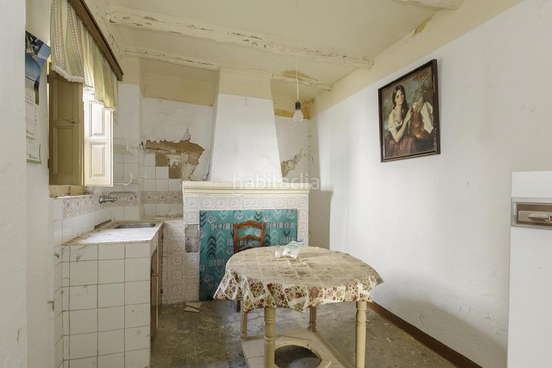 Foto 0240a7be-4cd1-4ea9-ad51-bc5b19bc92cb. Masía en calle de la iglesia 20 gran vivienda para reformar en el centro de dilar en Dílar