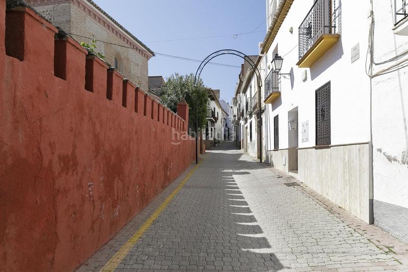 Foto fd956523-7d98-407e-8e5c-bb48ebd5632b. Masía en calle de la iglesia 20 gran vivienda para reformar en el centro de dilar en Dílar