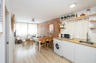 Piano terra in Calle rio dauro 2. Piso con licencia turística junto plaza del ángel  zaidin  grana