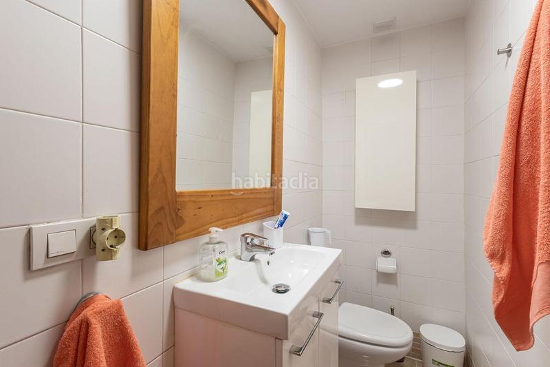 Foto fc3cc67f-739d-4b4f-94a1-431cd4ad34bf. Casa en calle de darwin 4 casa , junto al nevada. en Armilla