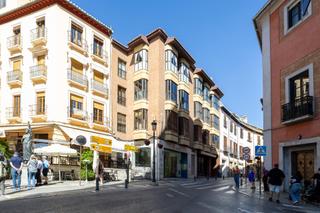 Estudio en Calle pavaneras 1. Estudio atico en pleno centro de granada.