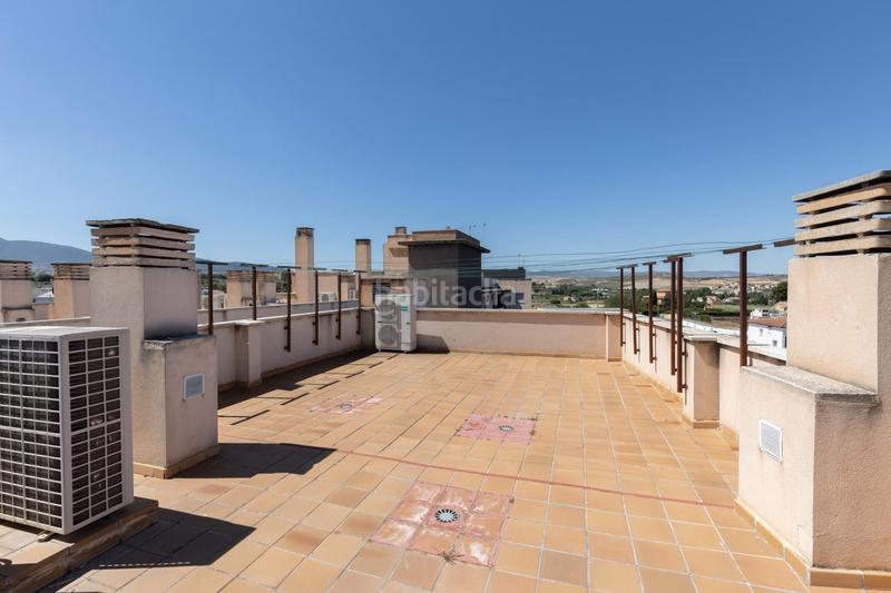 Foto 031729bf-2c2d-48b0-a16f-a940ce40296e. Piso en calle de circunvalación 3 piso de 2 dormitorios con garaje y trastero en la mejor zona en Alhendín