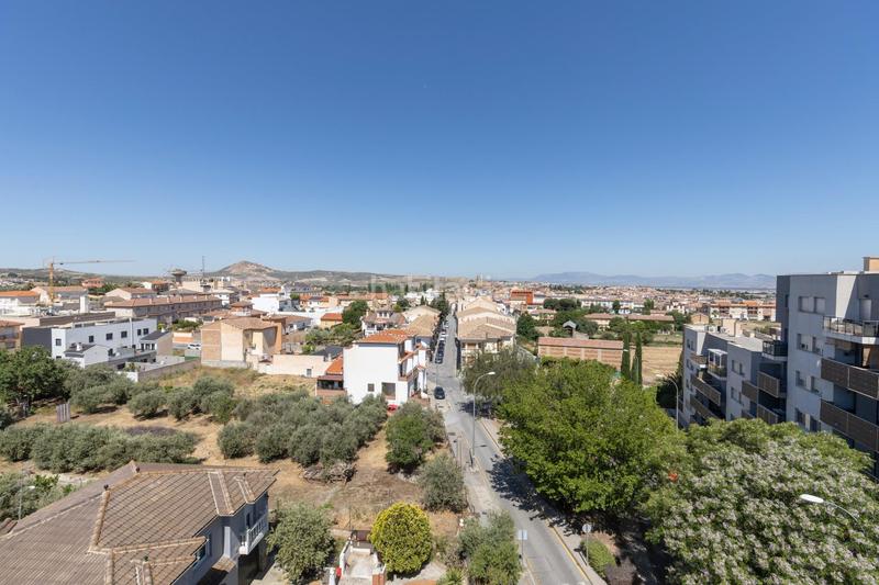 Foto 34bcd243-abc9-4a17-9642-7c1d3badde01. Piso en calle de circunvalación 3 piso de 2 dormitorios con garaje y trastero en la mejor zona en Alhendín