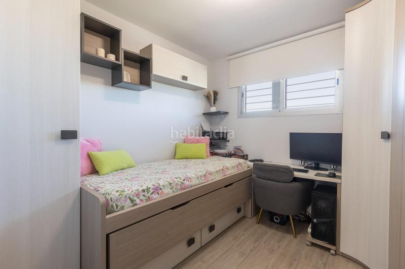 Foto c6fa9c1b-c485-4fde-9e3d-d18b919fbf4e. Piso en calle de circunvalación 3 piso de 2 dormitorios con garaje y trastero en la mejor zona en Alhendín