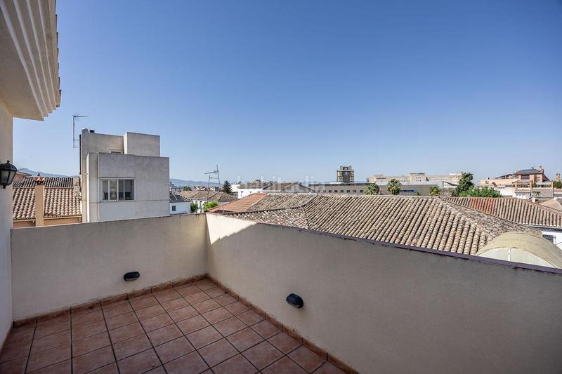 Foto f6b3291d-3770-4158-8543-cf548d06c888. Casa a calle cardenal parrado 4 a San Ildefonso Granada