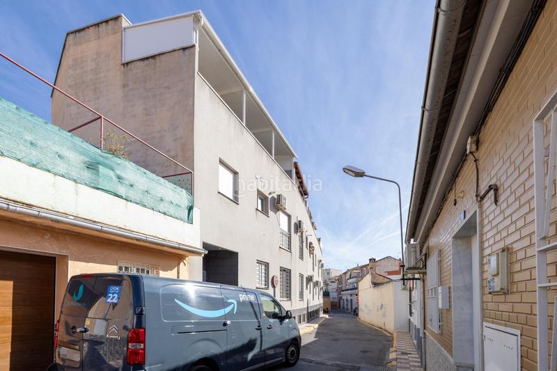 Foto 5c547e88-17b8-4fb5-84a9-eec7c508a07f. Planta baja en calle de sacromonte 11 piso . junto a avda. reyes católicos en Albolote