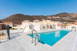 Appartement à Malaga 24. Obra nueva junto al mar. piso de 2 dormitorios con piscina en az
