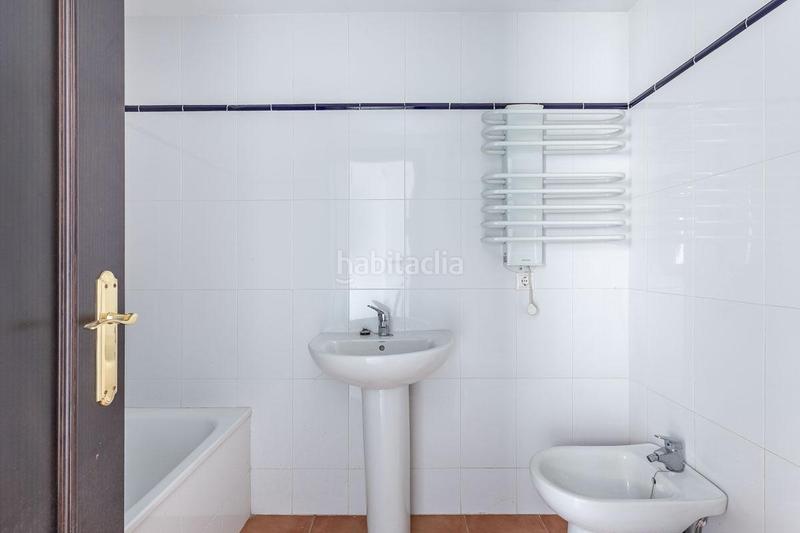 Foto 5f8c4c1b-4fc9-40d7-a35c-bd4c18b5635b. Piso en alhendin 1 piso en la zubia en La Zubia Ciudad Zubia (La)