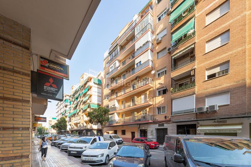 Foto aa1989eb-09c5-4baa-b8bf-c8c67618068e. Ático en c. agustina de aragón ático con terraza y vistas en el corazón barrio figares en Granada
