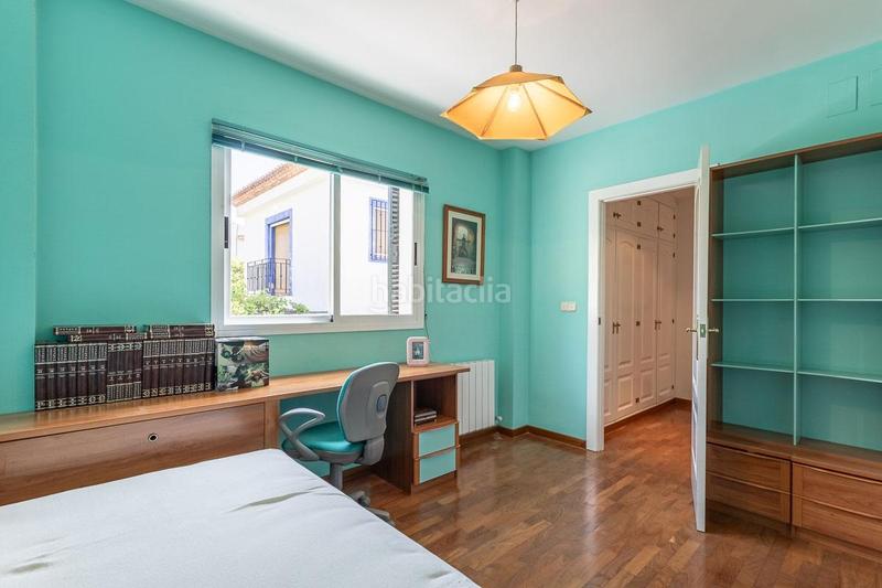 Foto ed9052de-0cc5-489d-a0fd-b1e44b98bd54. Casa en calle almendro (ur.monte elvira 21 gran casa en urbanización el torreón en Albolote