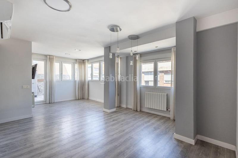 Foto d55237ae-489d-481b-9d4b-41c3446fb656. Piso en calle obispo hurtado 23 piso reformado con terraza en obispo hurtado en Granada