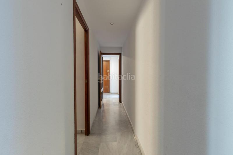 Foto f35ec673-b704-4e22-b02d-fac67df0d449. Piso en andalucia 1 luminoso piso en almuñecar en Almuñécar