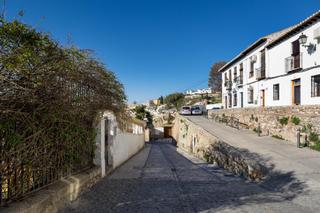 Casa adossada a Carril de la lona 19. Se ofrece a la venta una extraordinaria casa en uno de los sitio