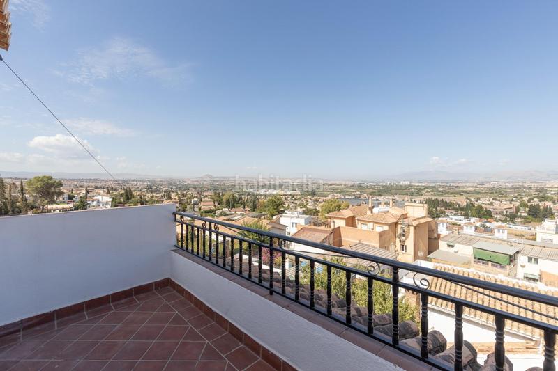 Foto 454ed0f5-5639-442b-978f-012fa5e4ac92. Casa en calle de ávila 26 casa de obra nueva independiente en el barrio en Monachil