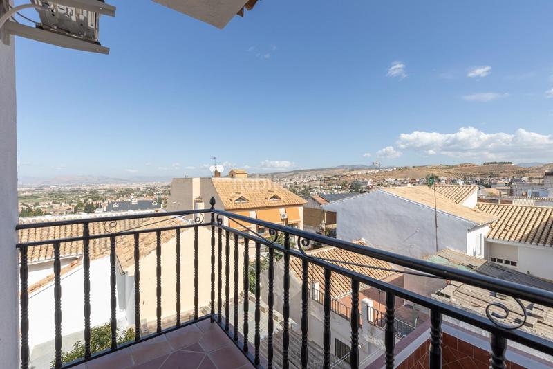 Foto 77344d7b-a907-49f5-bae4-1eabfa02a206. Casa en calle de ávila 26 casa de obra nueva independiente en el barrio en Monachil