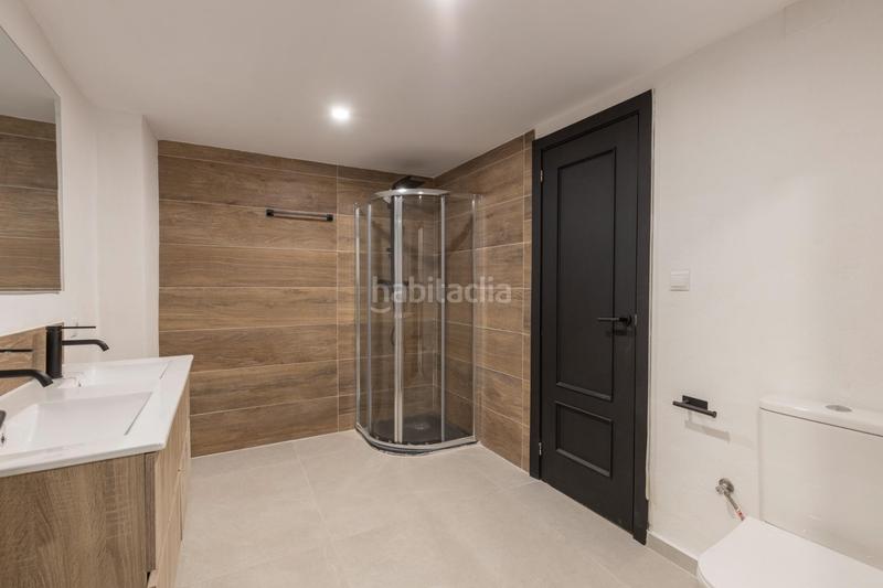 Foto 780d40f6-6c0a-4961-83a2-a121791620d7. Casa en calle de ávila 26 casa de obra nueva independiente en el barrio en Monachil