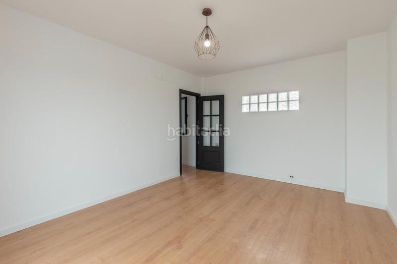 Foto 945f49ca-5af5-45c3-a0b6-447141667e02. Casa en calle de ávila 26 casa de obra nueva independiente en el barrio en Monachil