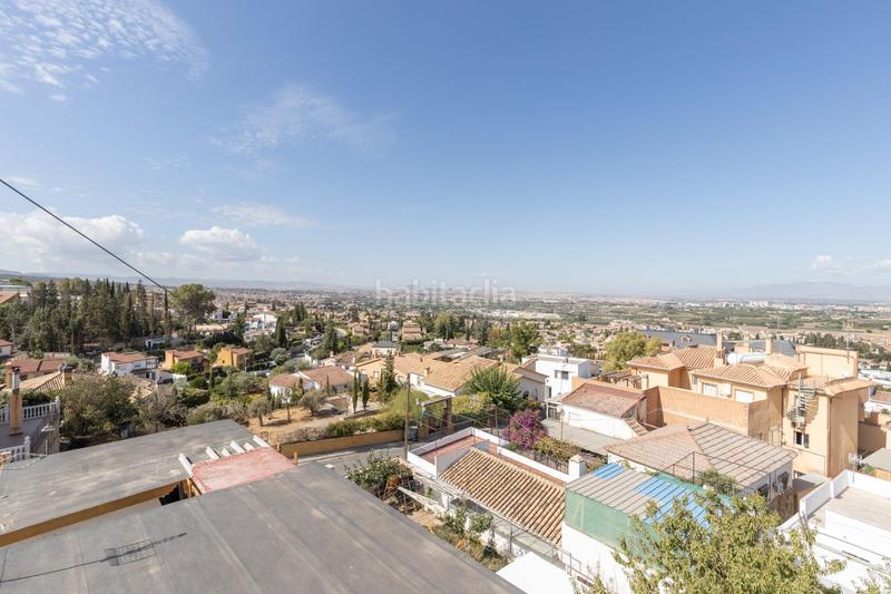 Foto 948cf570-e242-4bd5-b51d-df49bbbe2ebf. Casa en calle de ávila 26 casa de obra nueva independiente en el barrio en Monachil