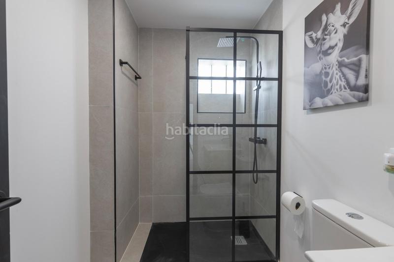 Foto 961b601d-1446-494e-822a-6869b5c3875f. Casa en calle de ávila 26 casa de obra nueva independiente en el barrio en Monachil