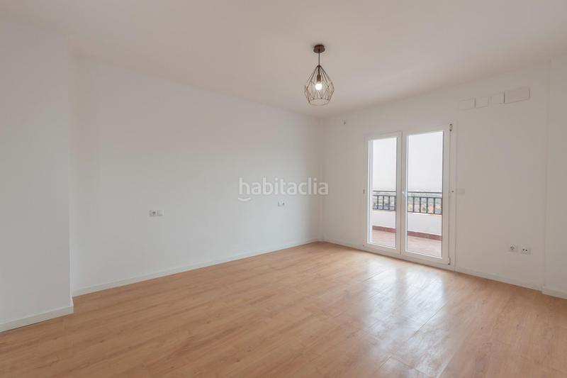 Foto e450d686-b35a-4451-974e-0d66406ac587. Casa en calle de ávila 26 casa de obra nueva independiente en el barrio en Monachil