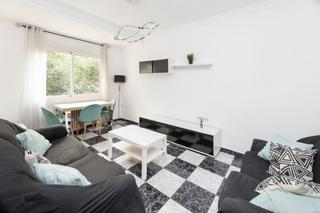Appartement à Calle pedro antonio de alarcon 68. Oportunidad de inversión en granada piso semireformado en zona g