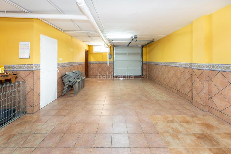 Foto 70dd3fcb-29e0-48ab-b0fe-5f5cea6f4977. Casa adosada en calle mezquita adosado con excelente ubicación en Armilla