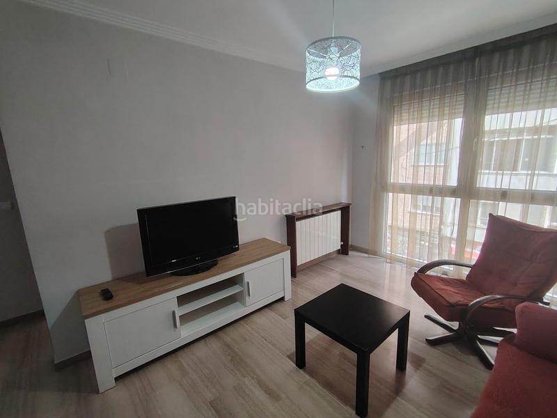 Foto 63a9fab3-cd2f-4bc8-a65f-019459550d83. Alquiler piso se alquila magnífico piso reformado para curso académico en Granada