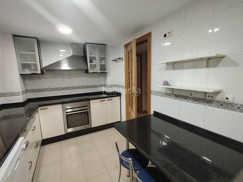 Foto 20e321b1-d681-4b43-8e67-e57d2d39d891. Location appartement avec chauffage dans Camino de Ronda Granada