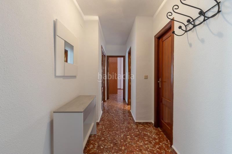 Foto 587ac416-c323-4c30-8e71-fe4e57f6e080. Location appartement avec parking dans La Zubia Ciudad Zubia (La)