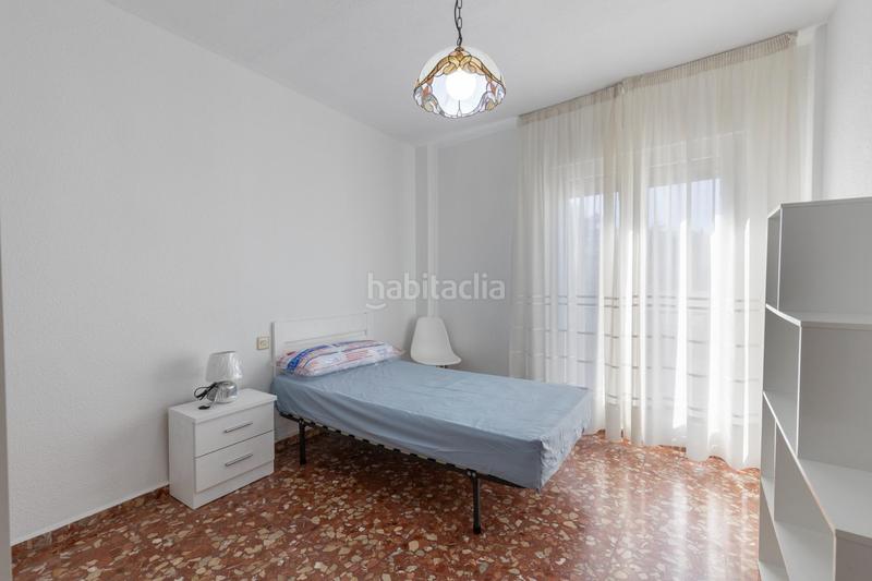 Foto 8dc629f2-aaa5-4c89-82ea-f6eb4db45aea. Miete etagenwohnung mit parking in La Zubia Ciudad Zubia (La)