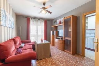 Appartement à Calle madrid 1. Piso luminoso en el corazón de maracena