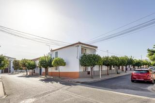 Casa  Calle fray leopoldo-peñuelas 7. Casa en el centro de peñuelas!