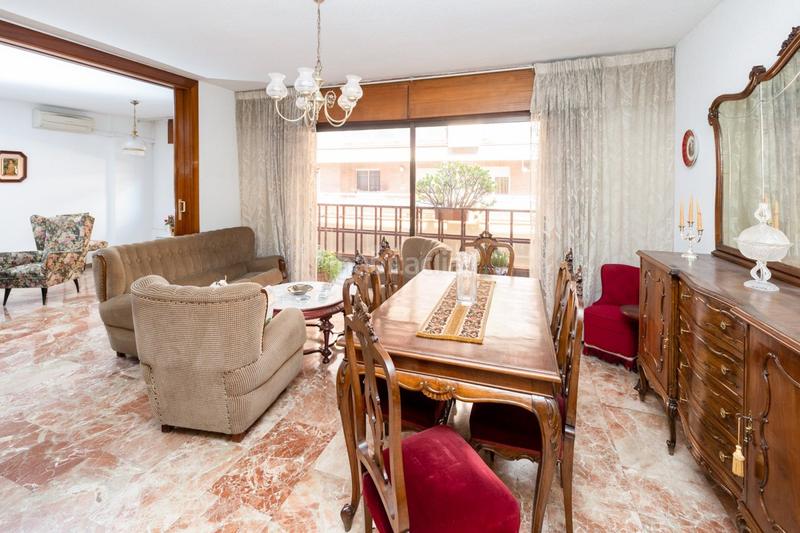 Foto c67bb3fa-f9ca-4b80-8e5f-e5cbb9d05f5d. Appartamento in calle rector marin ocete 10 in Pajaritos Granada