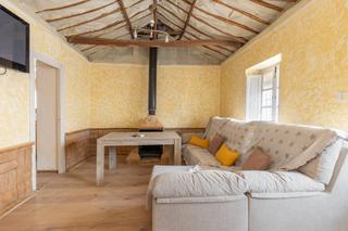 Casa adossada  Calle de san pedro 19. Tu casa económica cerca de granada te está esperando!