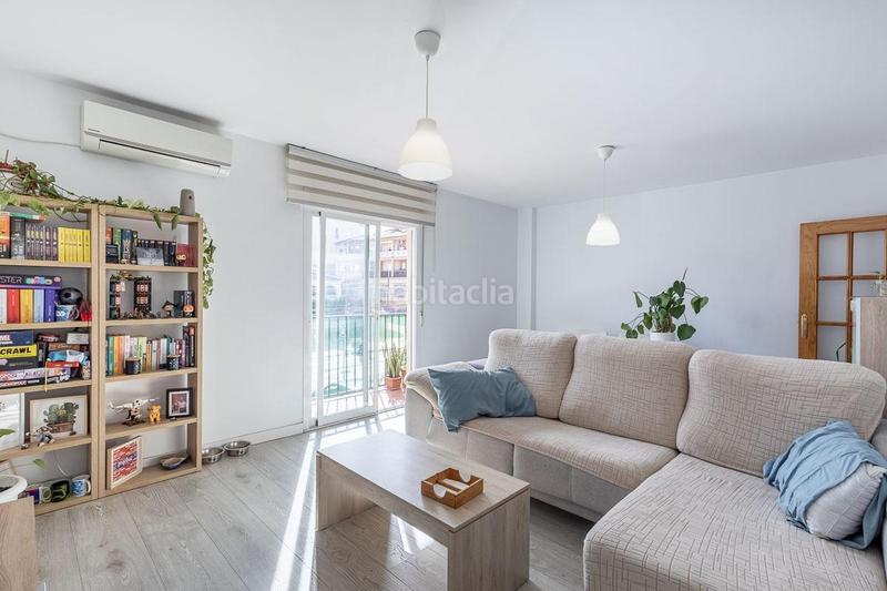 Foto b8b08e17-c42c-4708-a7c8-c84b3a438d94. Flat in calle real malaga 128 in Aljomahima - Ermita Gabias (Las)