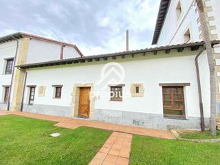 Dúplex  Serradero. Fantastico duplex en urbanización con piscina y pista de padel,