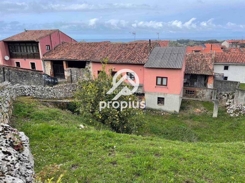Foto 3010a5f8-c78c-4eb7-9a20-5d271f93a37e. Casa con riscaldamento parcheggio in Celorio-Poó-Parres Llanes