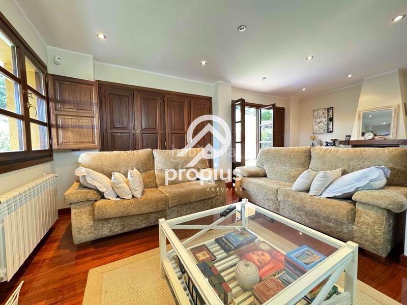 Foto 2f46a8b4-6f2a-4a91-ad19-fc29722947e3. Chalet mit heizung parking pool in Llanes pueblo Llanes