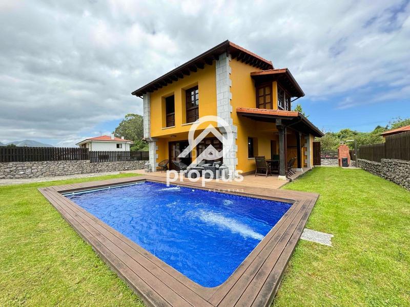 Foto bc6d78fd-9266-4922-888c-75c9d70b2508. Chalet mit heizung parking pool in Llanes pueblo Llanes